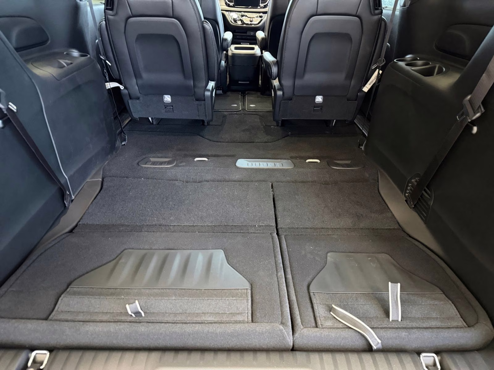 2026 Silver Mist Clearcoat Chrysler Pacifica Select AWD Van