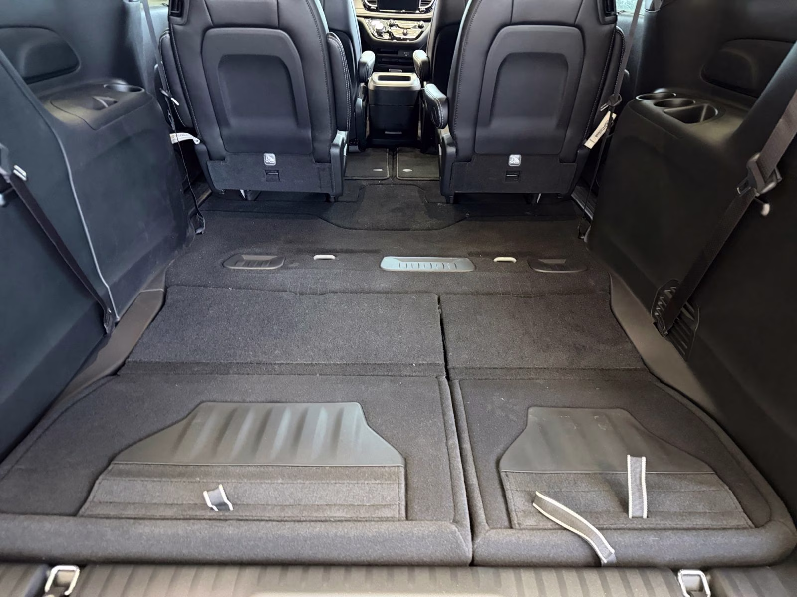 2026 Silver Mist Clearcoat Chrysler Pacifica Select AWD Van