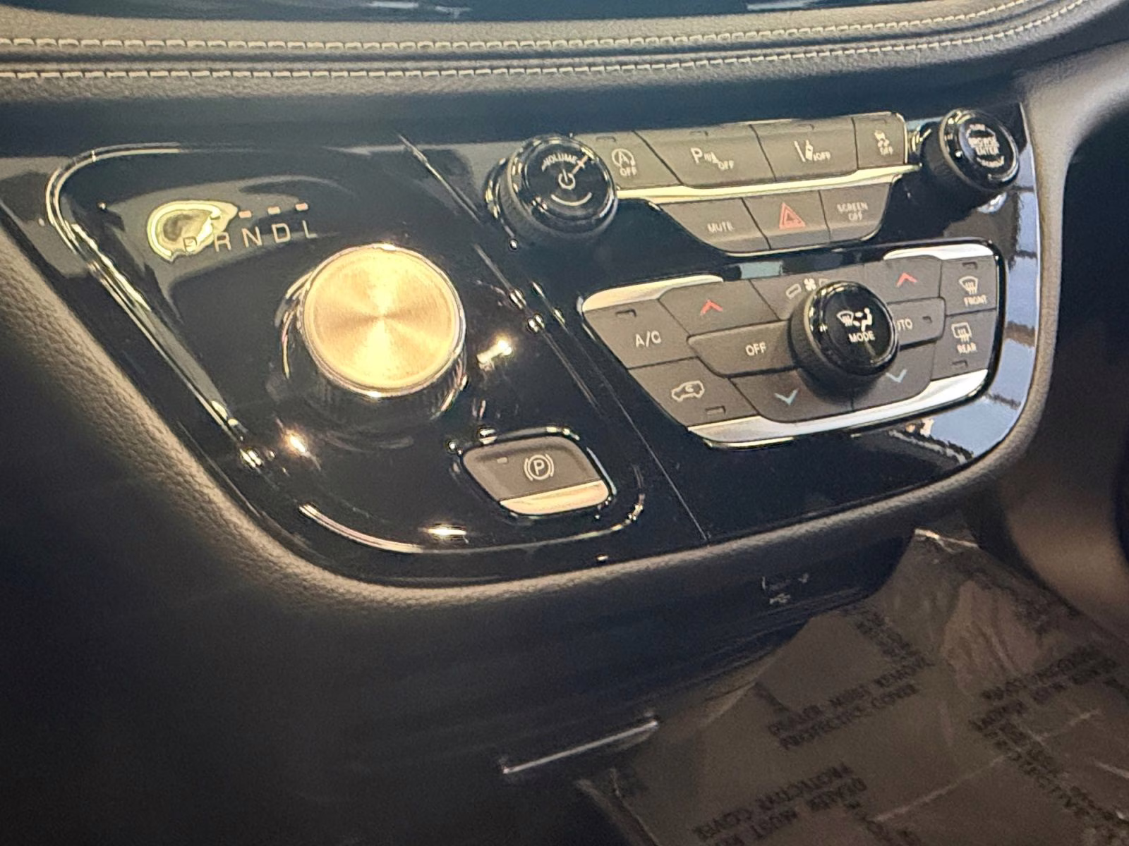 2026 Silver Mist Clearcoat Chrysler Pacifica Select AWD Van