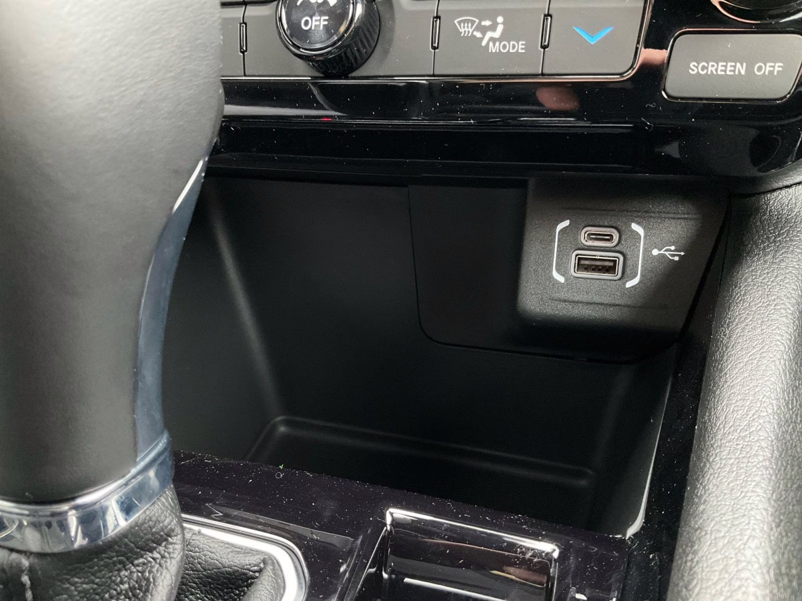 2026 Diamond Black Crystal Pearlcoat Jeep Compass Limited 4X4 SUV