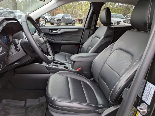 2025 Black Metallic Ford Escape Platinum AWD SUV