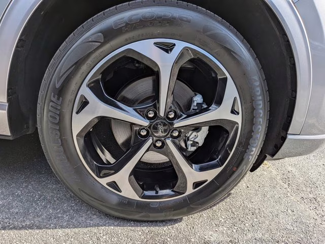 2023 Silver Metallic Ford Escape ST-Line Select AWD SUV