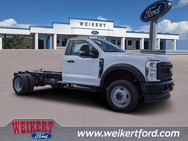2026 Oxford White Ford Super Duty F-550 DRW XL 4X4 Chassis