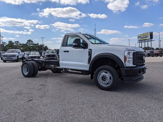 2026 Oxford White Ford Super Duty F-550 DRW XL 4X4 Chassis