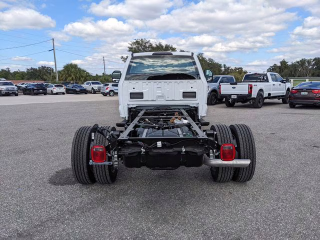 2026 Oxford White Ford Super Duty F-550 DRW XL 4X4 Chassis