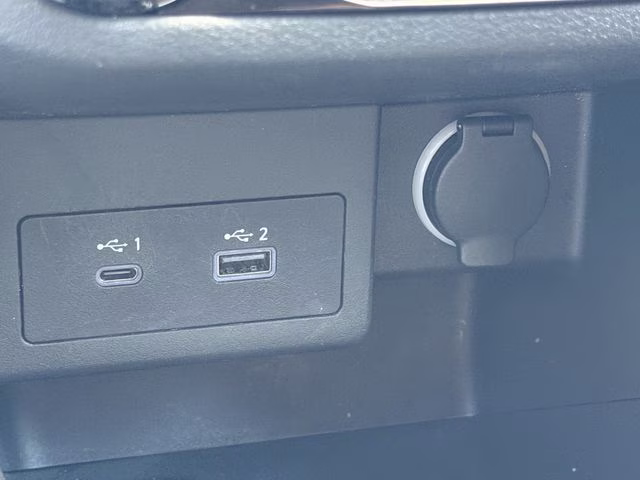 2022 Fresh Powder Nissan Kicks SR FWD SUV