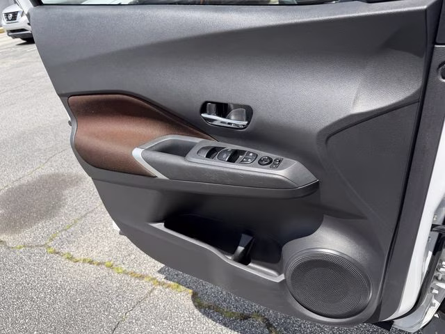 2022 Fresh Powder Nissan Kicks SR FWD SUV