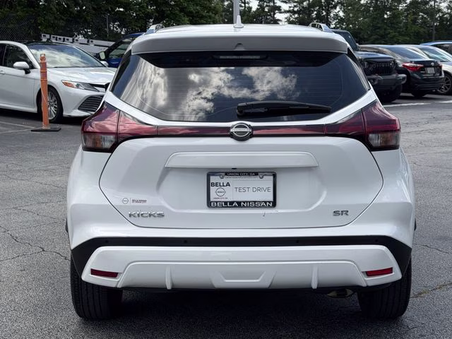 2022 Fresh Powder Nissan Kicks SR FWD SUV