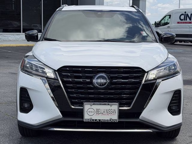 2022 Fresh Powder Nissan Kicks SR FWD SUV