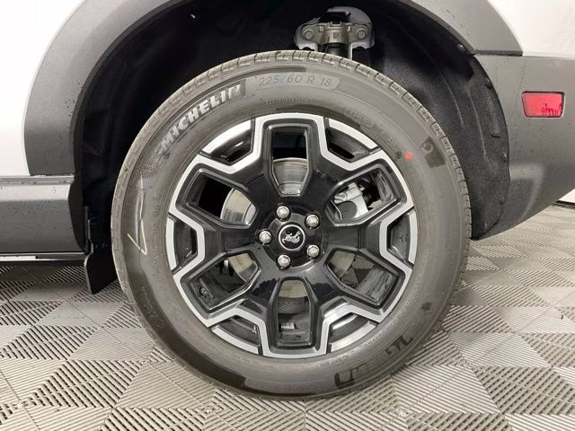 2025 Oxford White Ford Bronco Sport Outer Banks 4X4 SUV