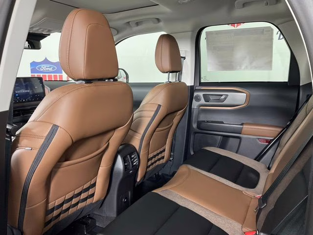 2025 Oxford White Ford Bronco Sport Outer Banks 4X4 SUV