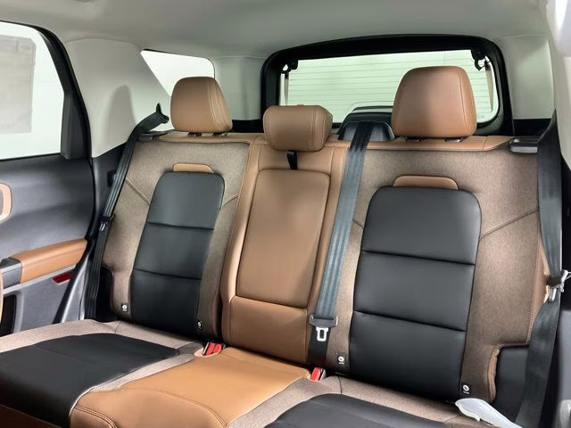 2025 Oxford White Ford Bronco Sport Outer Banks 4X4 SUV