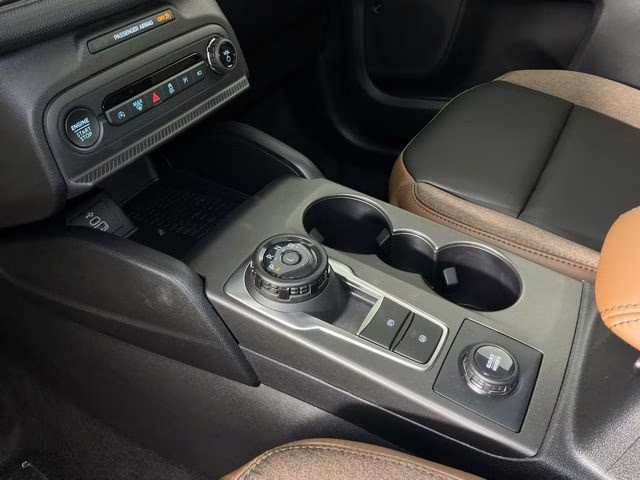 2025 Oxford White Ford Bronco Sport Outer Banks 4X4 SUV