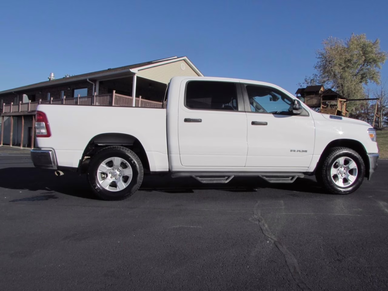 2023 Bright White Clearcoat Ram 1500 Big Horn/Lone Star 4X4 Truck
