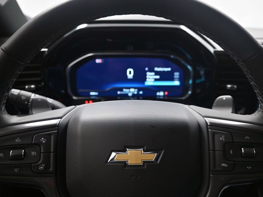 2025 Sterling Gray Metallic Chevrolet Silverado 1500 High Country 4X4 Truck