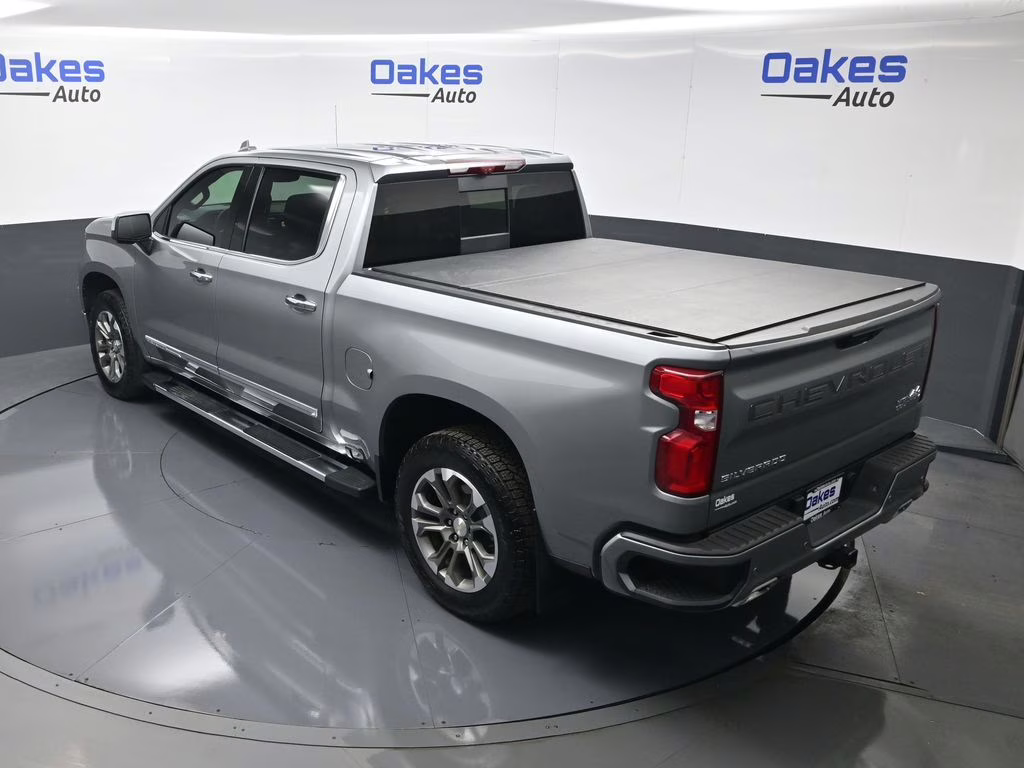 2025 Sterling Gray Metallic Chevrolet Silverado 1500 High Country 4X4 Truck