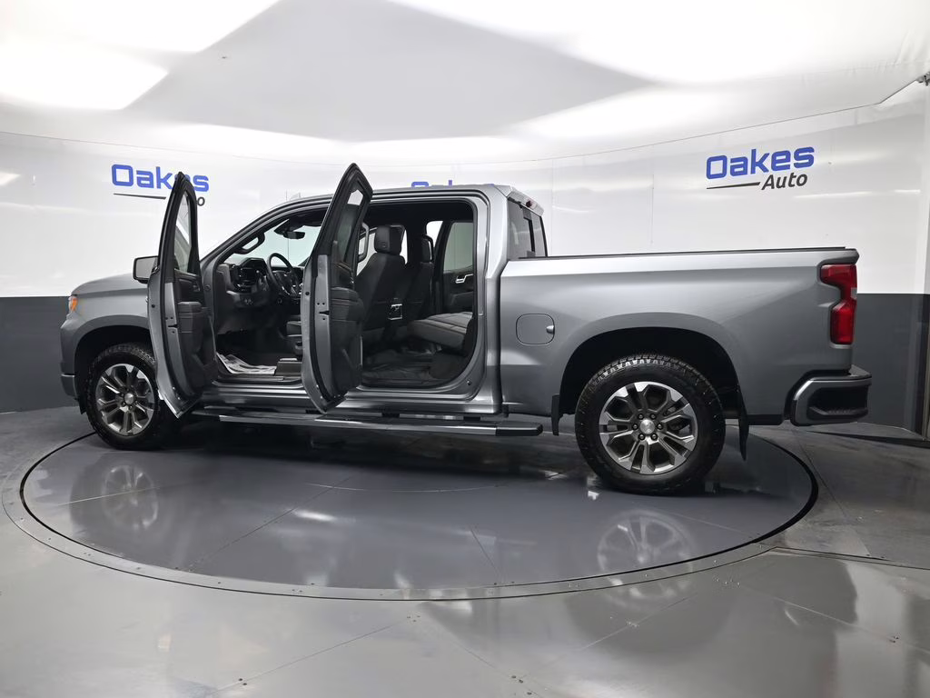 2025 Sterling Gray Metallic Chevrolet Silverado 1500 High Country 4X4 Truck