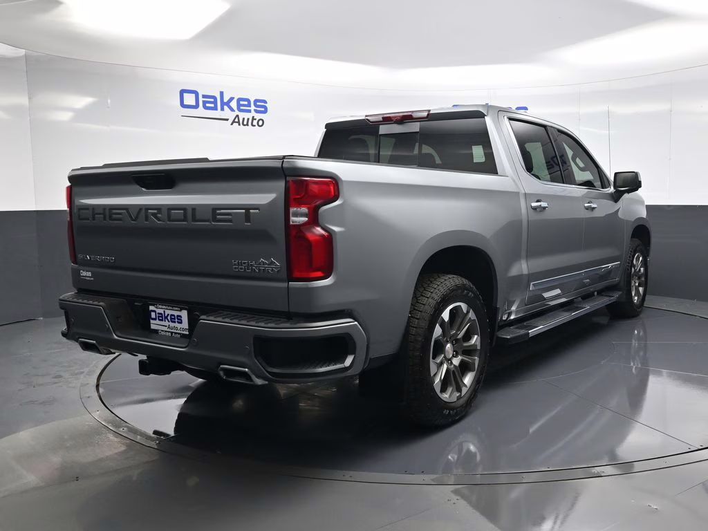 2025 Sterling Gray Metallic Chevrolet Silverado 1500 High Country 4X4 Truck