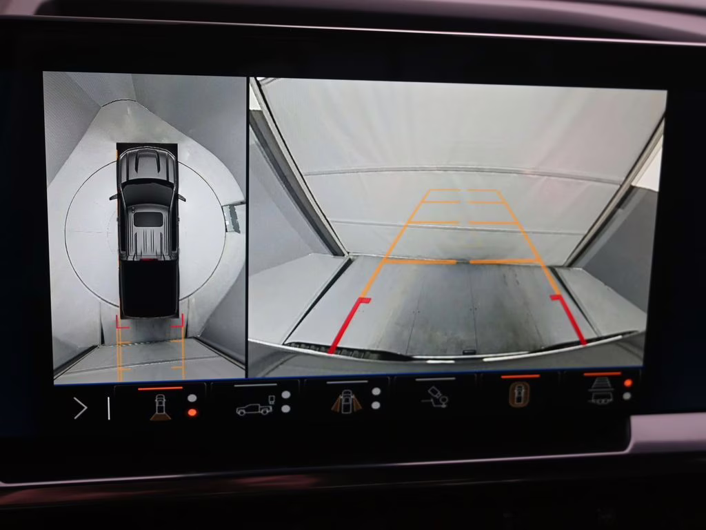 2025 Sterling Gray Metallic Chevrolet Silverado 1500 High Country 4X4 Truck