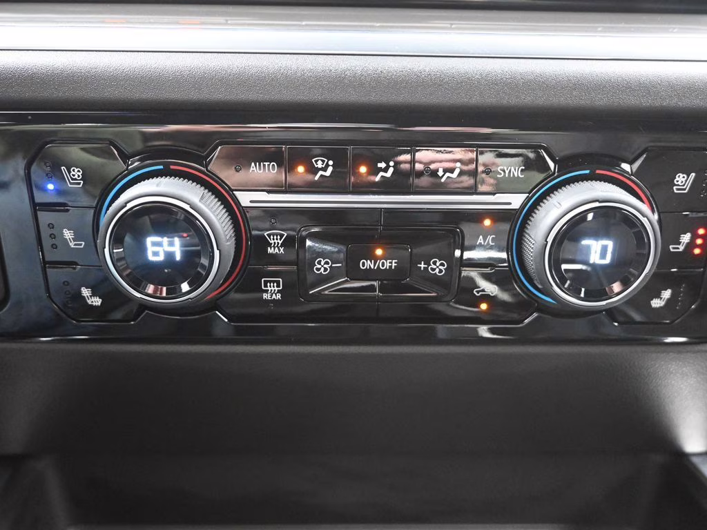 2025 Sterling Gray Metallic Chevrolet Silverado 1500 High Country 4X4 Truck