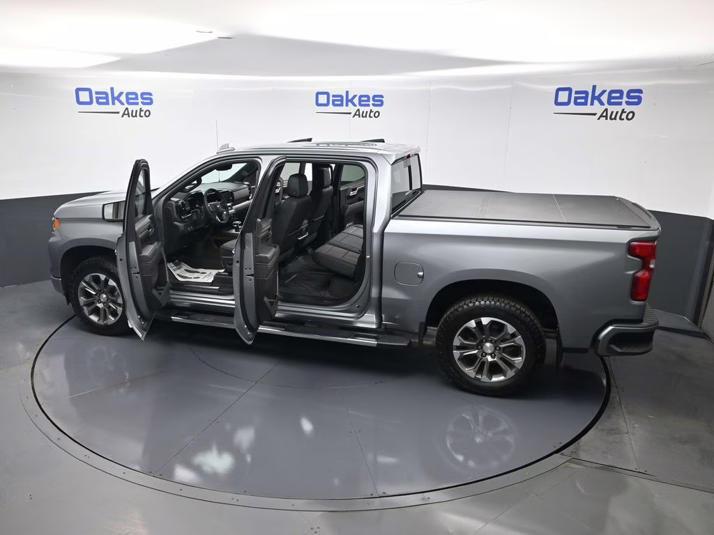 2025 Sterling Gray Metallic Chevrolet Silverado 1500 High Country 4X4 Truck