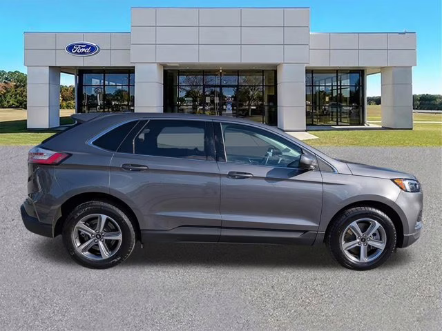 2023 Gray Metallic Ford Edge SEL AWD SUV