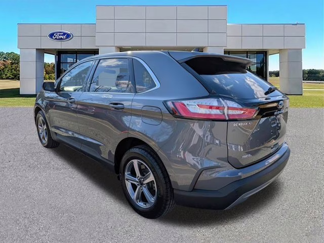 2023 Gray Metallic Ford Edge SEL AWD SUV