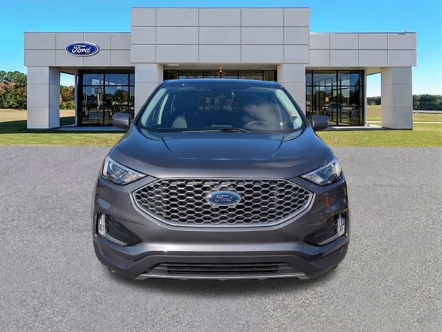 2023 Gray Metallic Ford Edge SEL AWD SUV