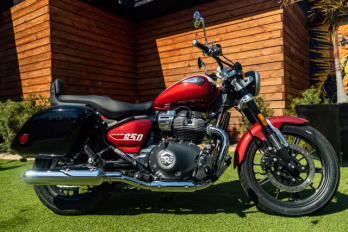 2024 CELESTRIAL RED Royal Enfield SUPER METEOR 650