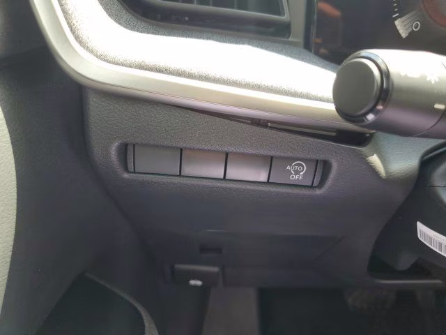 2026 Aspen White Tricoat Nissan Kicks SV FWD SUV