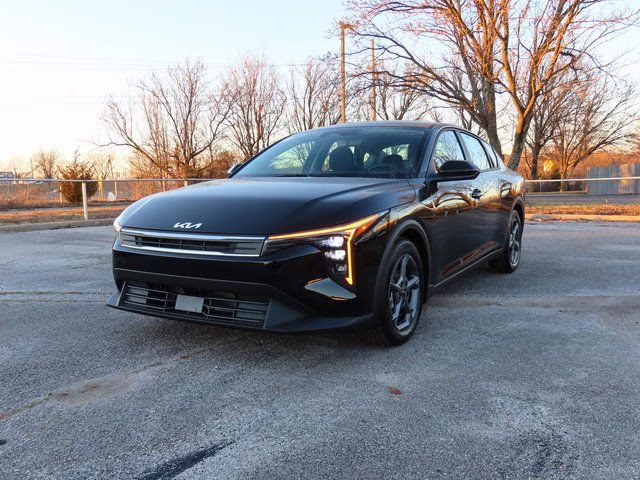 2025 Aurora Black Pearl Kia K4 LXS FWD Sedan