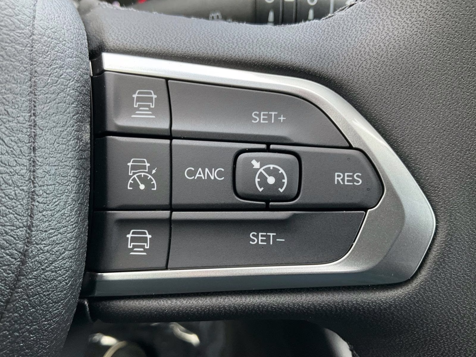 2026 Silver Zynith Metallic Clearcoat Jeep Compass Limited 4X4 SUV