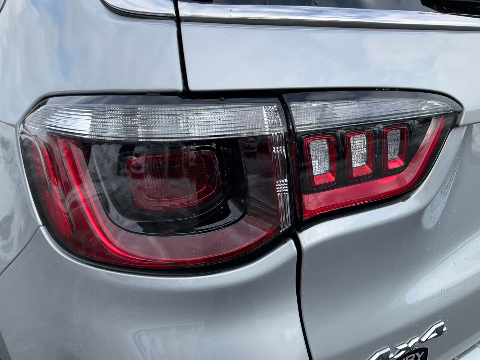 2026 Silver Zynith Metallic Clearcoat Jeep Compass Limited 4X4 SUV