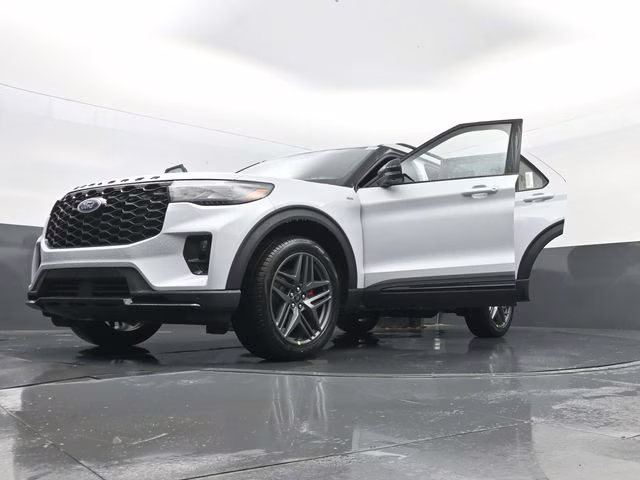 2026 Space White Metallic Ford Explorer ST-Line 4X4 SUV