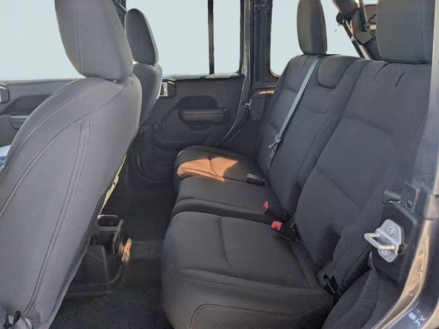 2021 Granite Crystal Metallic Clearcoat Jeep Wrangler Unlimited Willys 4X4 SUV