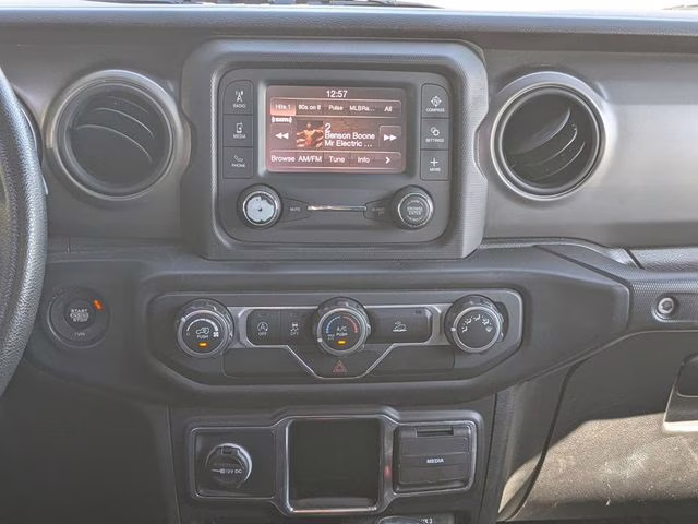 2021 Granite Crystal Metallic Clearcoat Jeep Wrangler Unlimited Willys 4X4 SUV