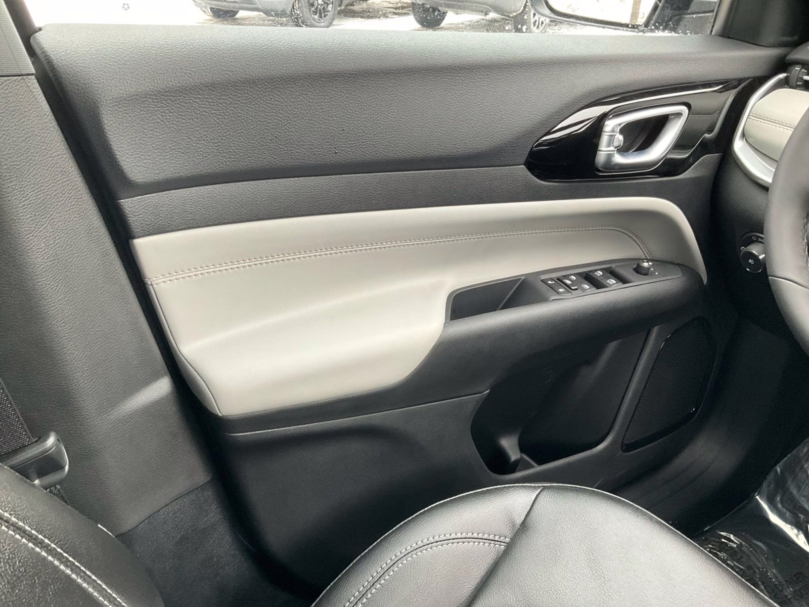 2026 Silver Zynith Metallic Clearcoat Jeep Compass Limited 4X4 SUV