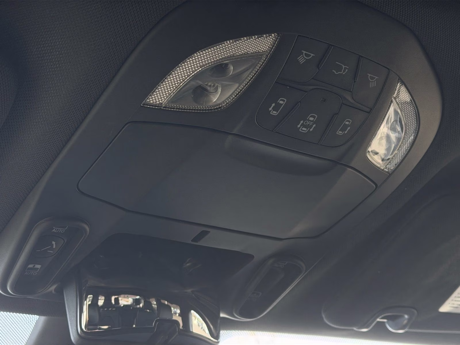 2026 Diamond Black Crystal Pearlcoat Chrysler Pacifica Select AWD Van