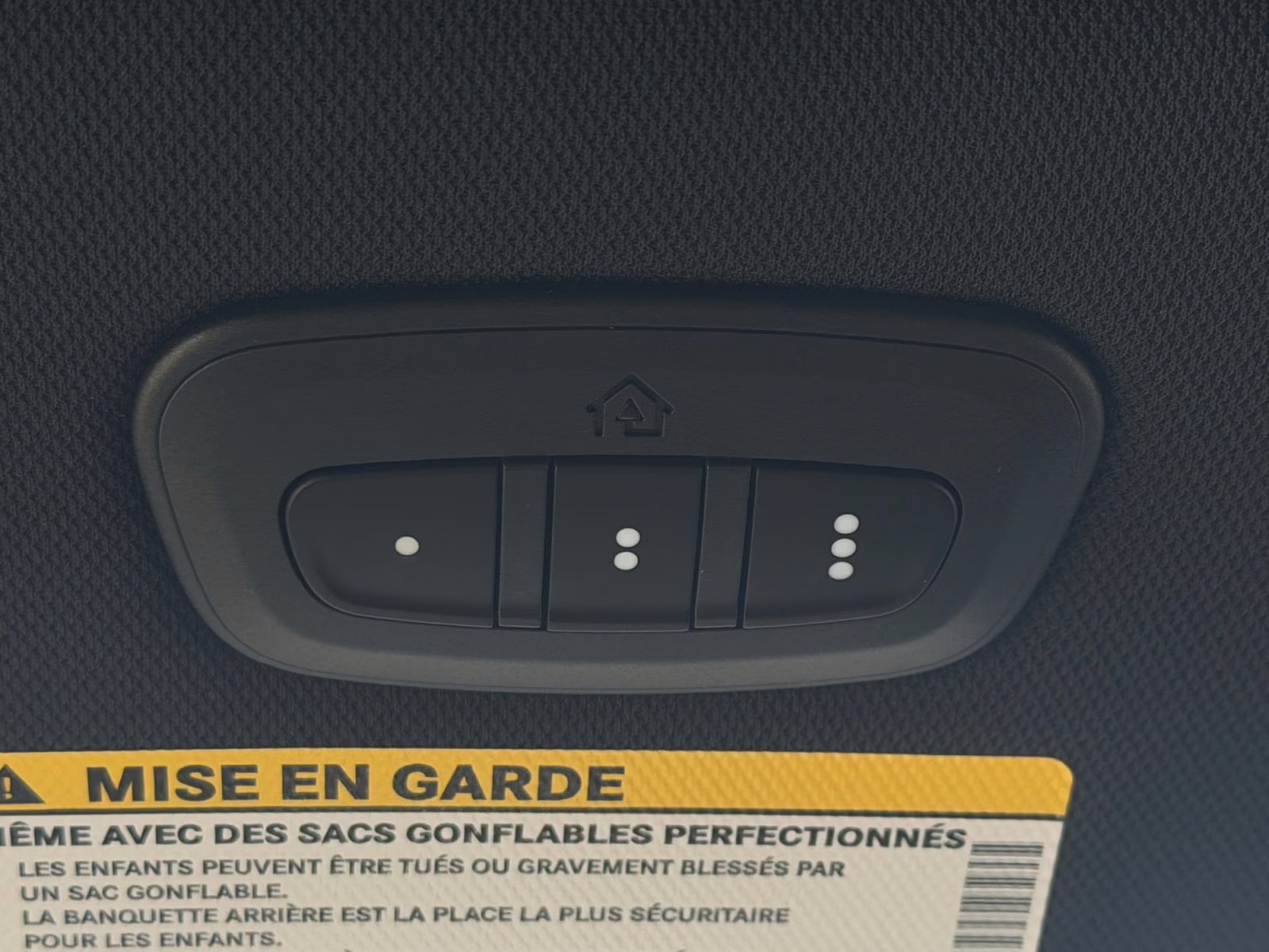 2026 Diamond Black Crystal Pearlcoat Chrysler Pacifica Select AWD Van