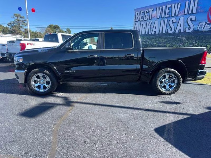 2025 Diamond Black Crystal Pearlcoat Ram 1500 Big Horn 4X4 Truck