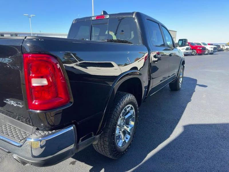2025 Diamond Black Crystal Pearlcoat Ram 1500 Big Horn 4X4 Truck