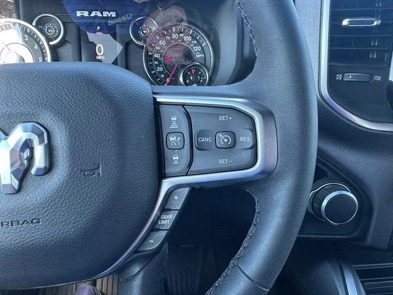 2025 Diamond Black Crystal Pearlcoat Ram 1500 Big Horn 4X4 Truck
