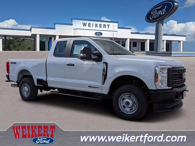2026 Oxford White Ford Super Duty F-250 SRW XL 4X4 Truck
