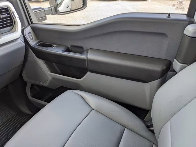 2026 Oxford White Ford Super Duty F-250 SRW XL 4X4 Truck