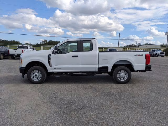 2026 Oxford White Ford Super Duty F-250 SRW XL 4X4 Truck