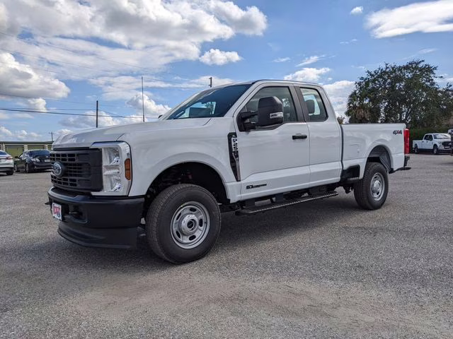 2026 Oxford White Ford Super Duty F-250 SRW XL 4X4 Truck