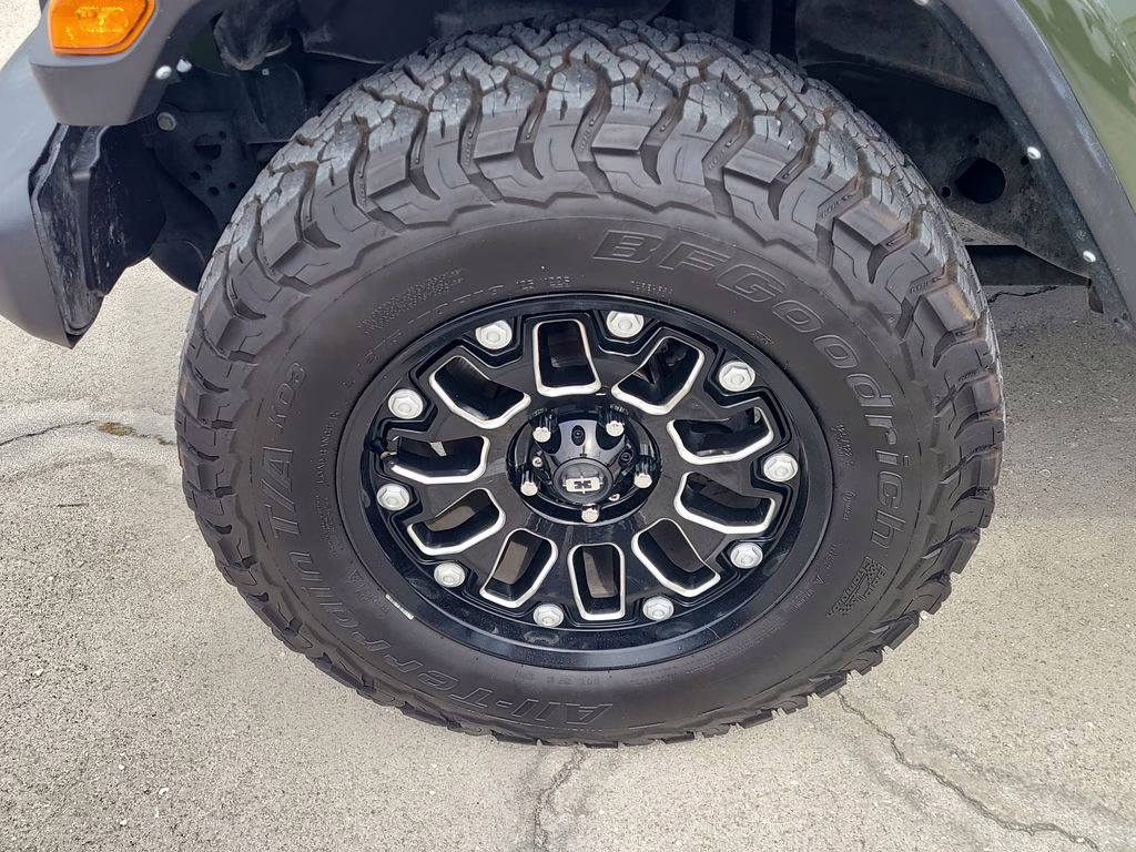 2022 Sarge Green Clearcoat Jeep Gladiator Overland 4X4 Truck