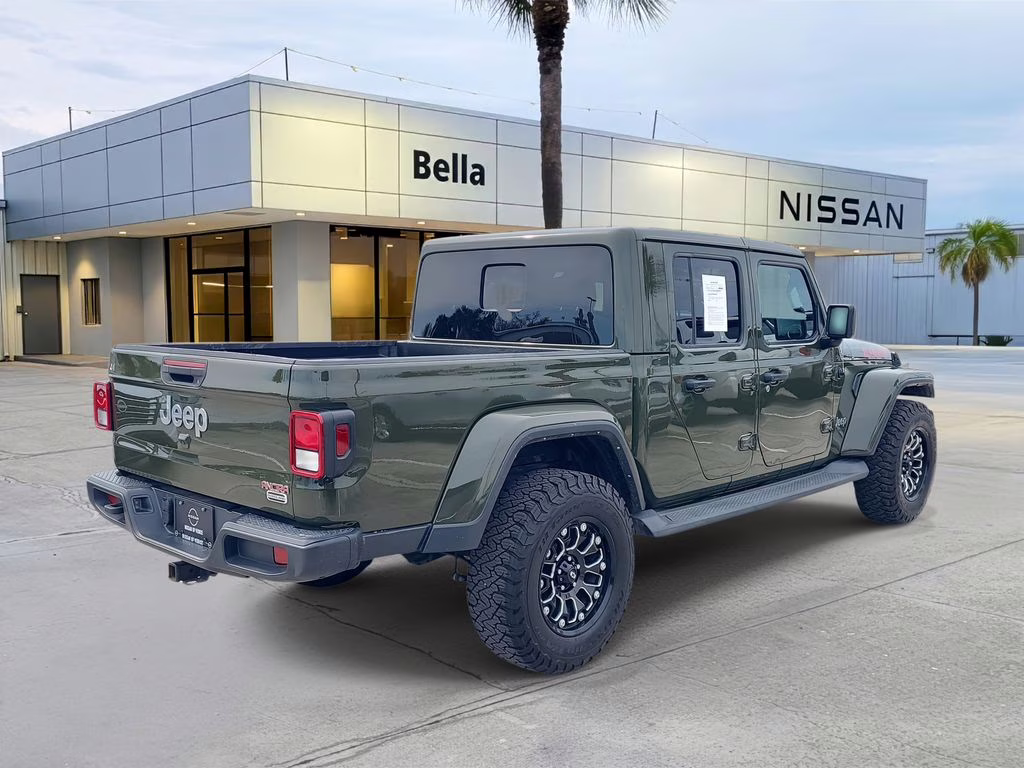 2022 Sarge Green Clearcoat Jeep Gladiator Overland 4X4 Truck