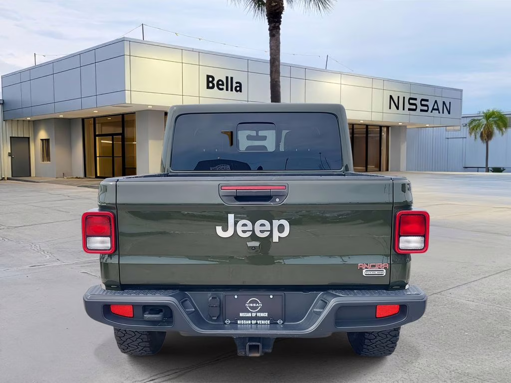 2022 Sarge Green Clearcoat Jeep Gladiator Overland 4X4 Truck