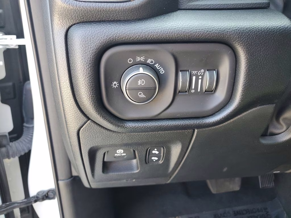 2022 Bright White Clearcoat Ram 1500 Laramie 4X4 Truck